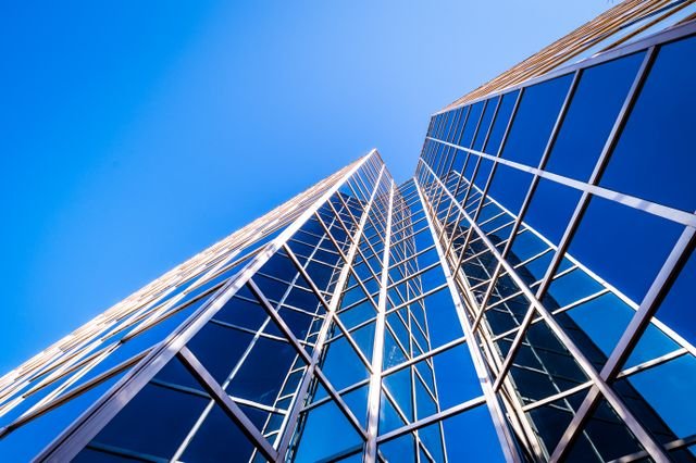 The Quiet Geometry of Commercial Property Growth