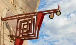 How Outdoor Metal Wall Art Holds Up, and How to Choose It So It Actually Does?